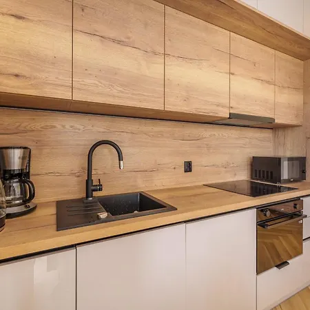 Apartment Promenada - Fredry 2 *